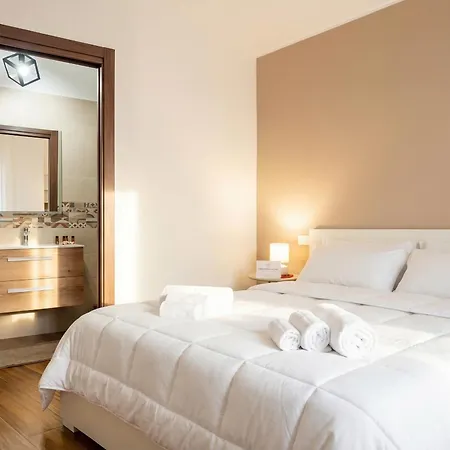 Bengasi Loft Aparthotel Bari