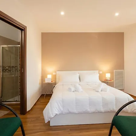 Bengasi Loft Aparthotel Bari